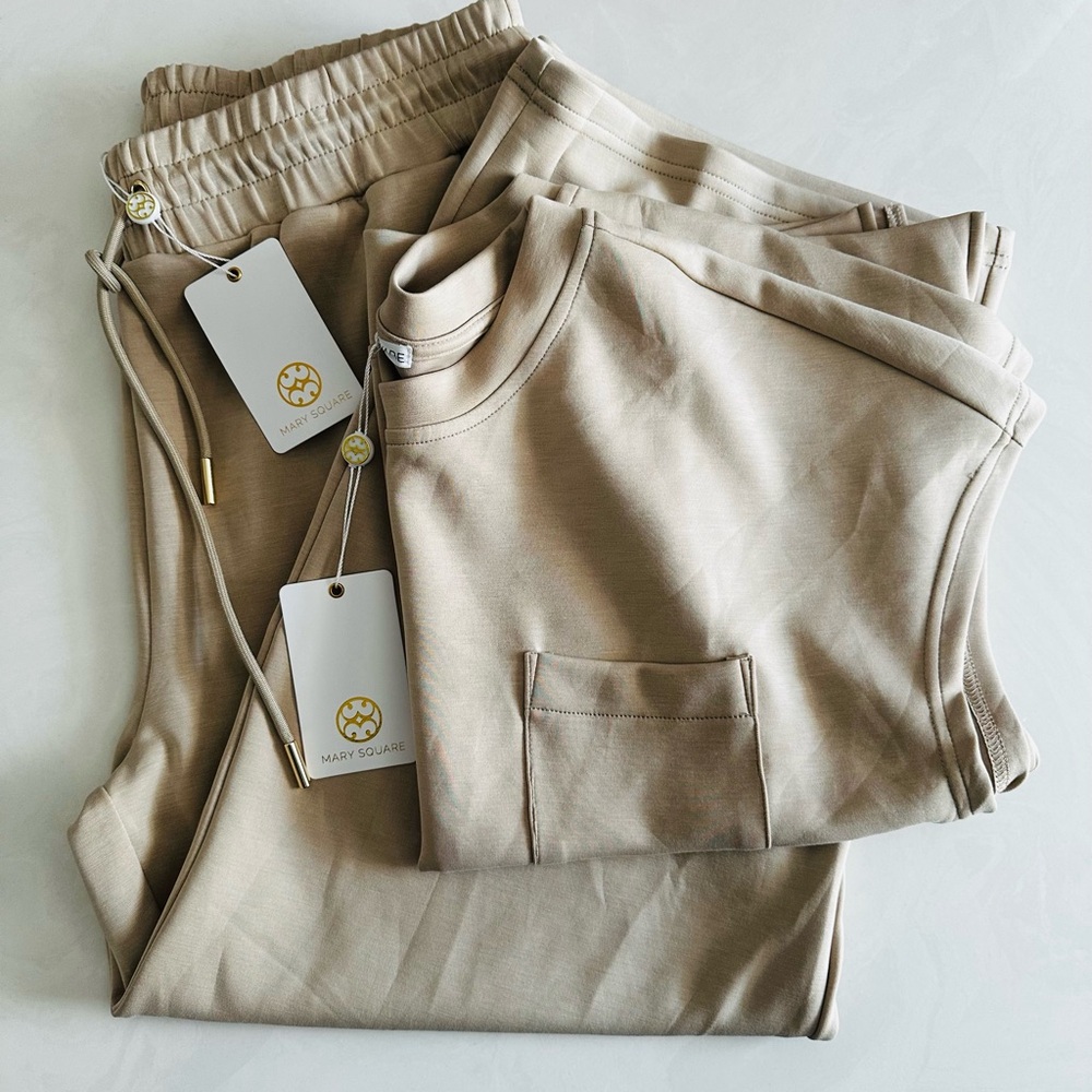 Mary Square Women's Mocha Set